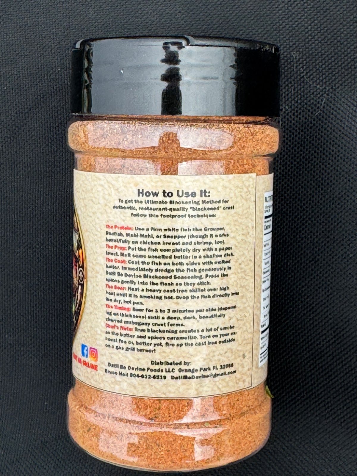 Instructions label: Back of the Datil Be Devine Blackened Seasoning jar showing How to Use It instructions for blackening fish.
  